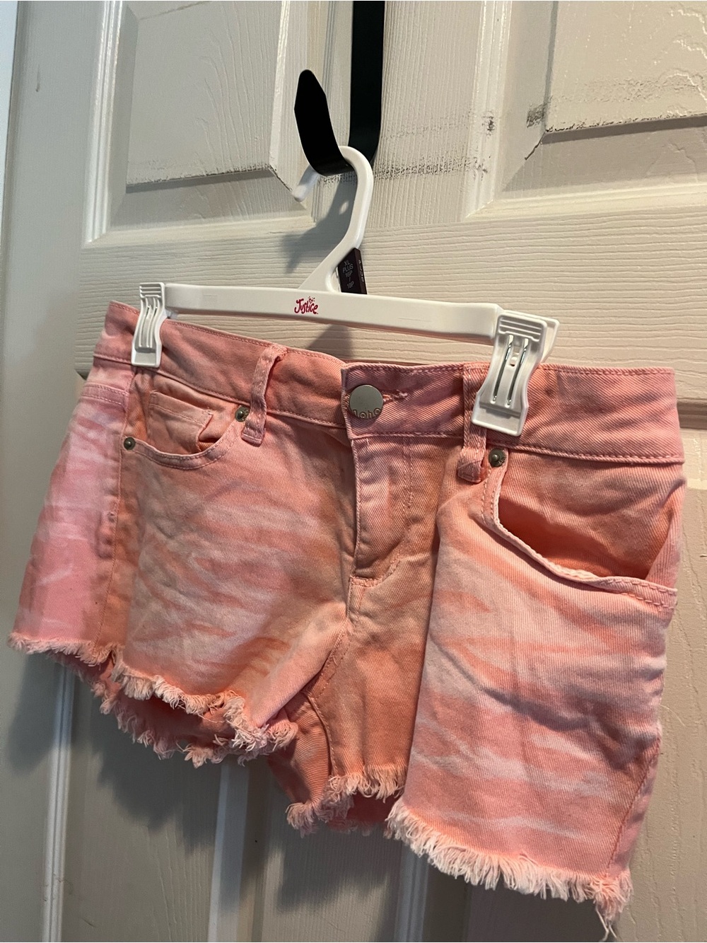 No Boundaries Pink Tie-Dye Denim Jean Shorts Juniors Size 9 Like new as pictured